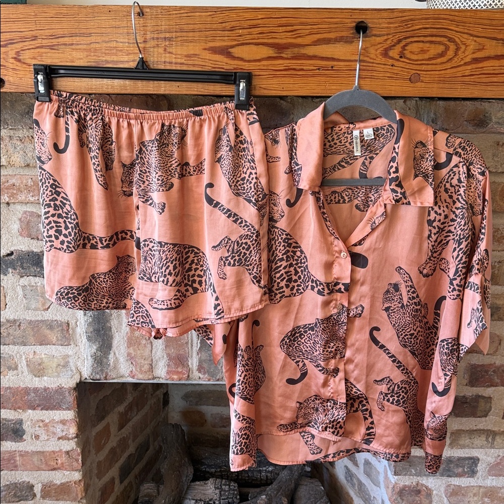 Versona Leopard Print Satin pajama set- TOP-Large…Bottom-Medium